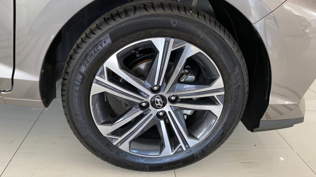 Hyundai-HB20S-Comfort Plus 1.0 Turbo (Aut.)