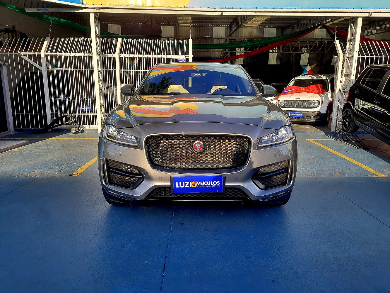 Jaguar F-Pace 2.0 R-Sport 4WD