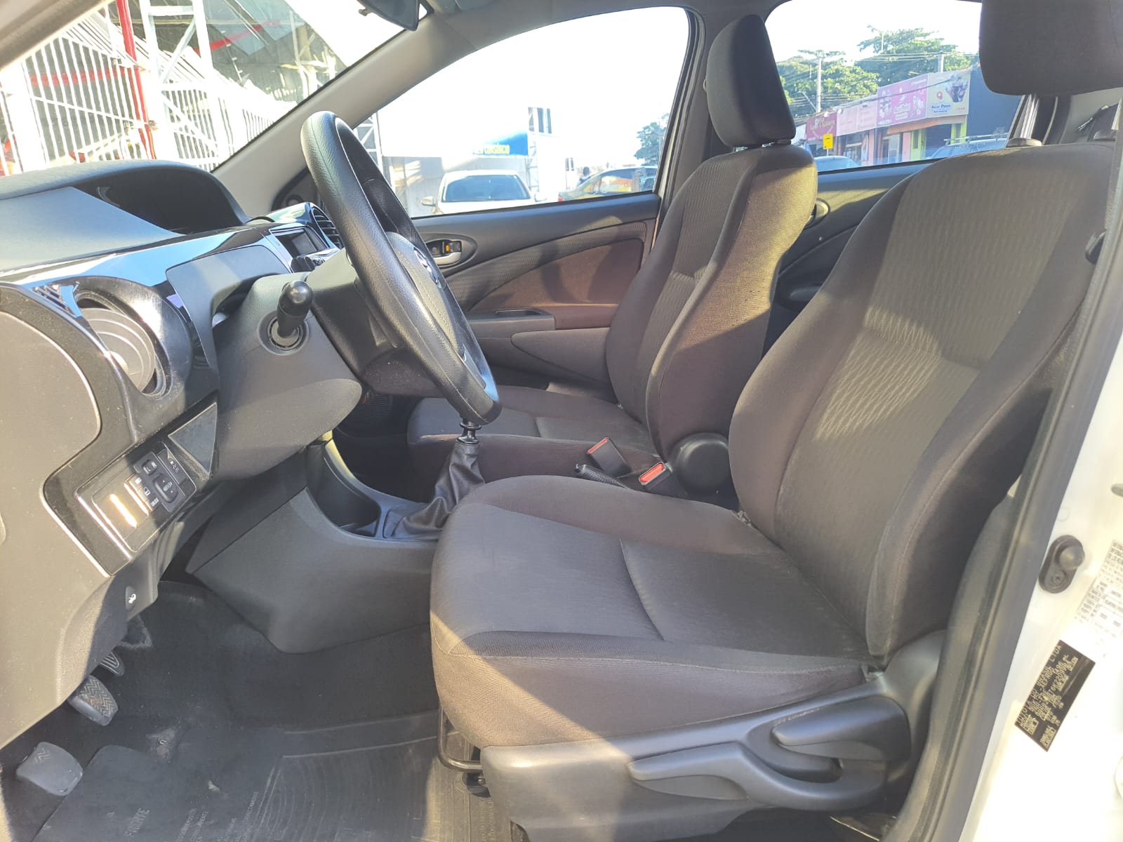 Toyota Etios Sedan X 1.5  Flex 