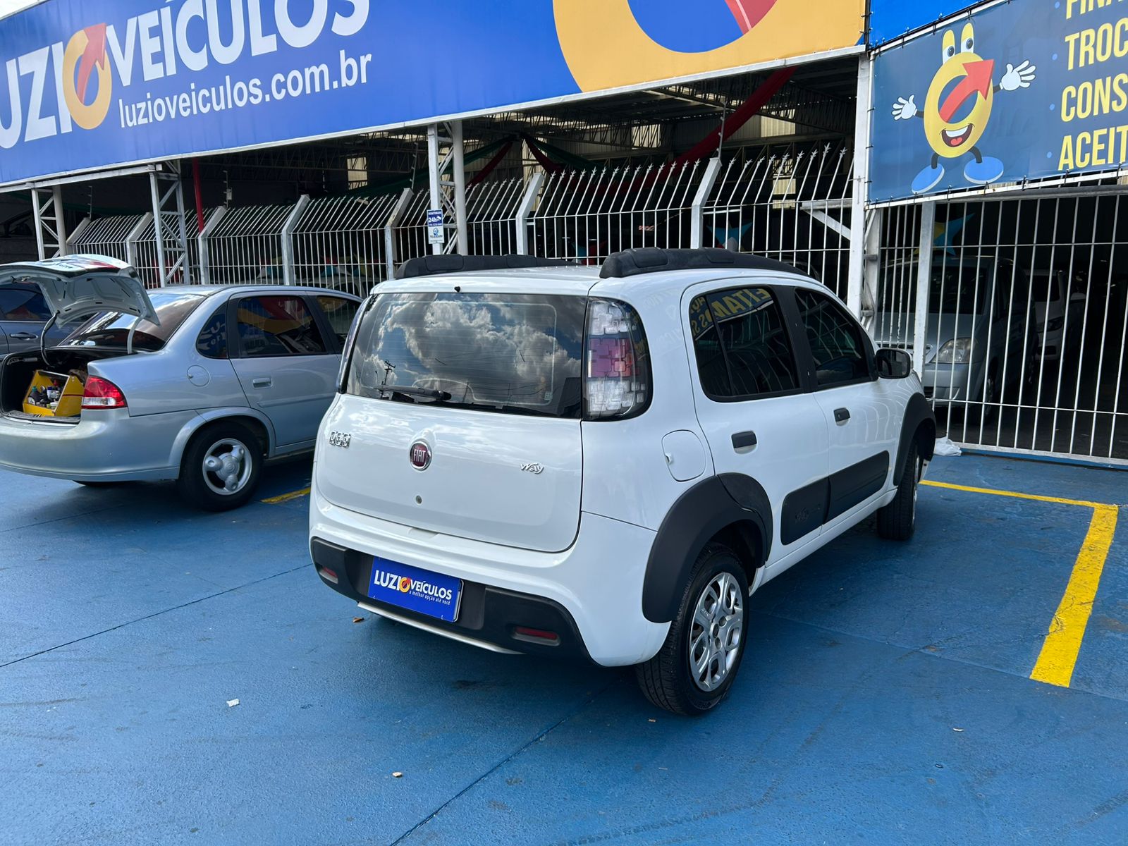 Fiat Uno Way 1.0 8V  Flex  4p