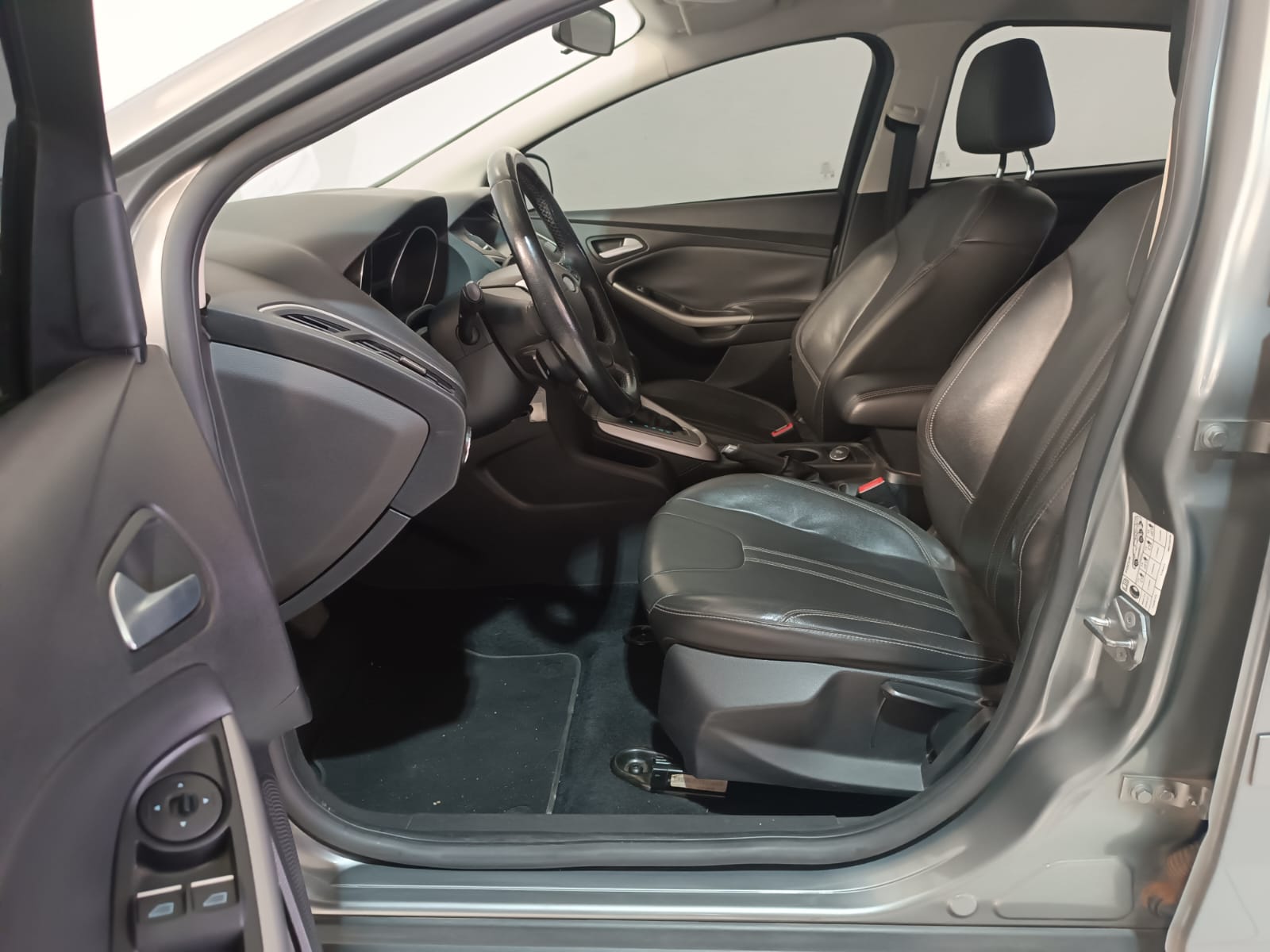 Ford Focus Hatch SE 2.0 16V PowerShift