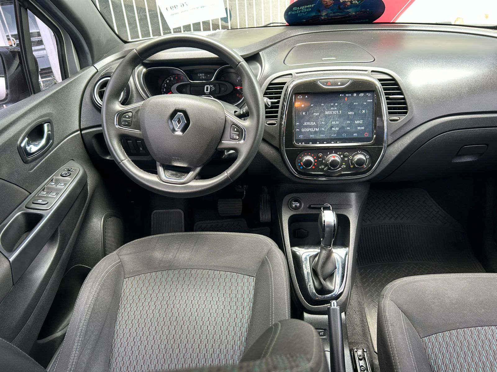 Renault Captur Life 1.6 CVT  Flex   PCD 