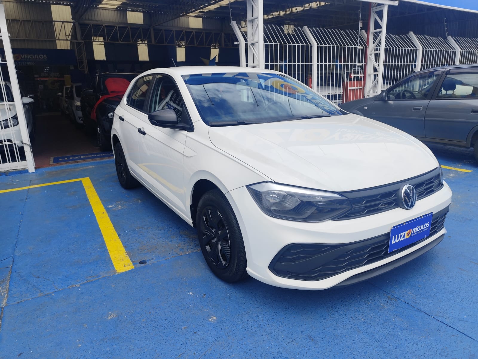 Volkswagen Polo Track 1.0 Flex 12V 5p