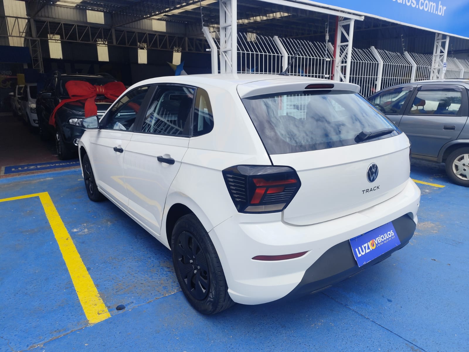 Volkswagen Polo Track 1.0 Flex 12V 5p