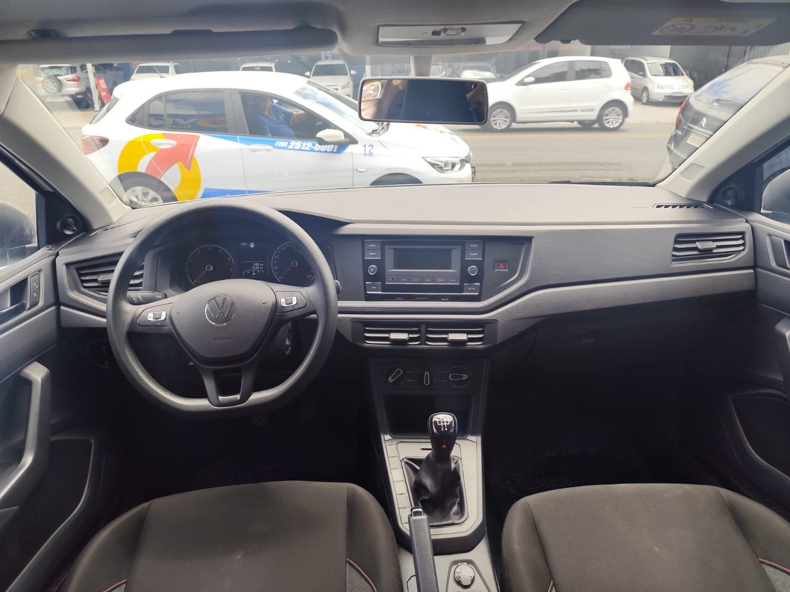 Volkswagen Polo Track 1.0 Flex 12V 5p