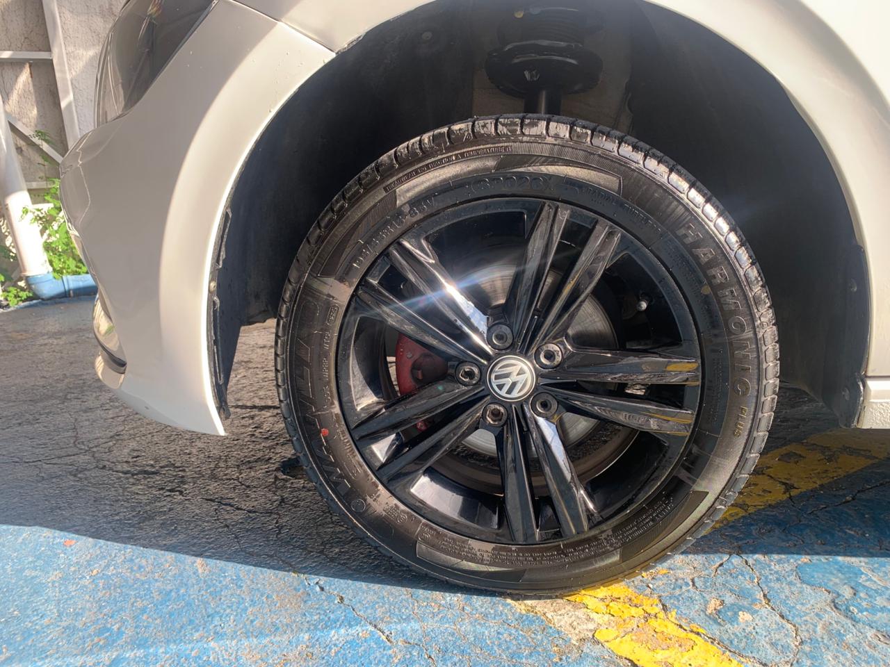 Volkswagen Polo 1.0  Flex 