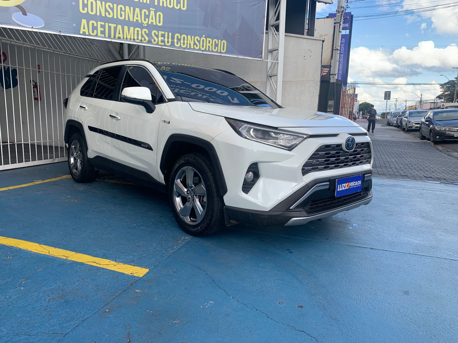 RAV4