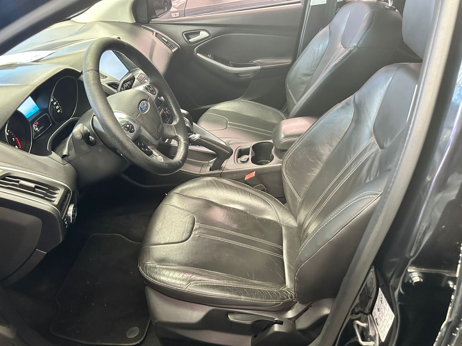 Ford Focus Hatch Titanium Plus 2.0 16V PowerShift